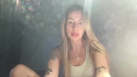 Snapshot of melodie_sweet chatting on September 2025 03:57:01 PM Melodie online show from September 2025 03:57:01 PM