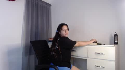 Melody online show from November 2025 03:49:02 AM