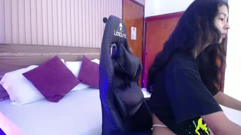 Melody  online show from December 2024 12:14:02 PM