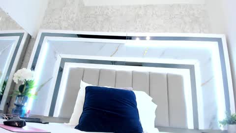 melodycharlotte online show from October 2025 12:12:02 PM