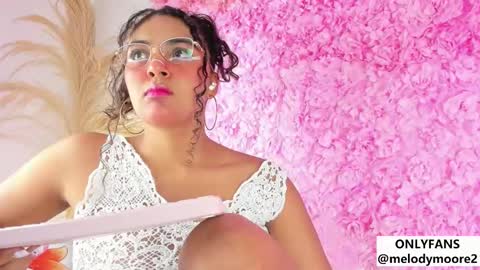 Melody online show from December 2025 04:25:01 PM