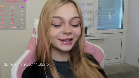 Snapshot of melonipinkbb chatting on June 2026 10:29:02 AM MELONI online show from June 2026 10:29:02 AM