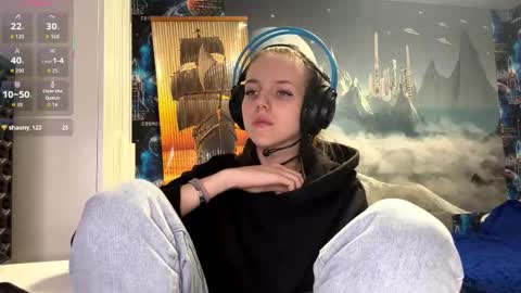 Hi Im Aria 18 years old online show from December 2025 03:51:02 PM