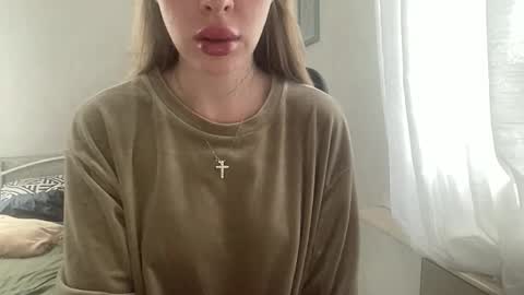 Snapshot of meloodiesweet chatting on November 2025 11:16:02 AM Melodie Sweet online show from November 2025 11:16:02 AM