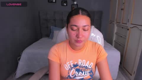 MELY online show from November 2025 08:08:02 PM