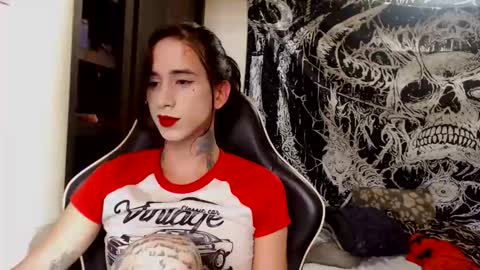 mely online show from November 2025 10:04:01 PM