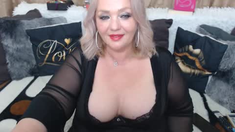 Snapshot of melyssamilfxxx chatting on May 2026 04:08:02 AM melyssamilfxxx online show from May 2026 04:08:02 AM