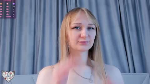Snapshot of memento_mary chatting on February 2025 04:03:02 PM The princess of your dreams online show from February 2025 04:03:02 PM