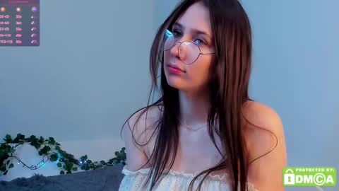 Snapshot of memento_mary chatting on February 2025 11:14:02 AM The princess of your dreams online show from February 2025 11:14:02 AM