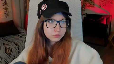 Mia online show from October 2025 04:27:01 PM