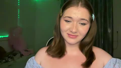 Snapshot of meow_claws chatting on July 2026 08:13:02 PM Kitten online show from July 2026 08:13:02 PM