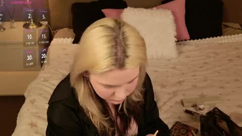 Snapshot of meow_teyya chatting on May 2026 02:26:01 PM Ivy online show from May 2026 02:26:01 PM
