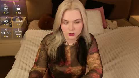 Snapshot of meow_teyya chatting on June 2026 02:45:02 PM Ivy online show from June 2026 02:45:02 PM