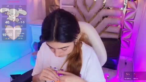    online show from November 2025 07:25:02 PM