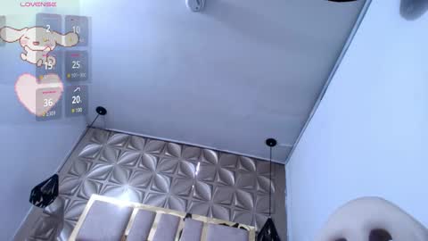    online show from November 2025 07:34:02 PM