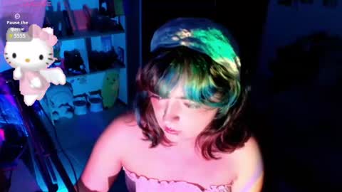 Snapshot of meraki_fraise chatting on July 2026 08:00:01 PM online show from July 2026 08:00:01 PM