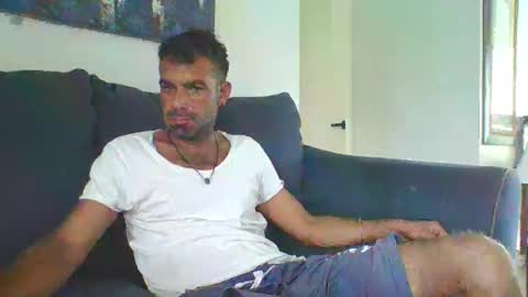 Mercedes190d online show from October 2025 04:59:01 PM