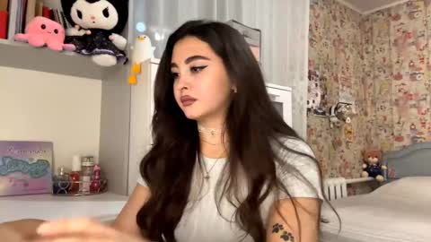 Enni online show from November 2025 05:56:01 PM