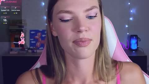 Snapshot of merry_dancers_ chatting on November 2025 04:18:02 PM Susan online show from November 2025 04:18:02 PM