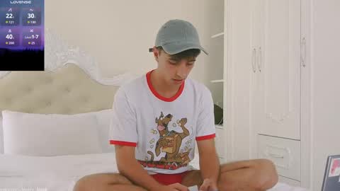 Snapshot of merry_mark chatting on May 2026 06:53:01 AM Mark online show from May 2026 06:53:01 AM