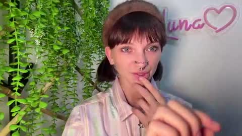 Annie online show from June 2026 01:09:02 PM