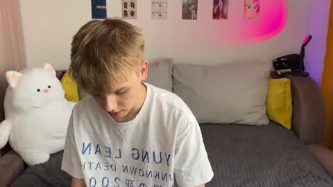 Arthur online show from April 2026 03:39:01 PM