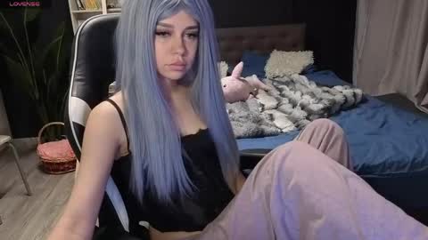 Snapshot of mezzalunaa chatting on April 2026 05:06:01 PM vollmond online show from April 2026 05:06:01 PM