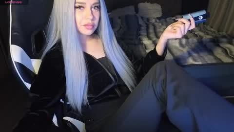 Snapshot of mezzalunaa chatting on May 2026 08:58:02 PM vollmond online show from May 2026 08:58:02 PM