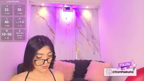 Mhia Kate online show from November 2025 12:09:02 PM