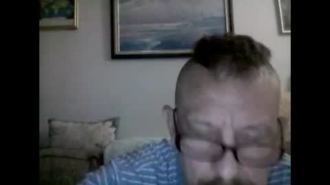 Snapshot of mhitch924 chatting on May 2026 01:32:02 AM mhitch924 online show from May 2026 01:32:02 AM