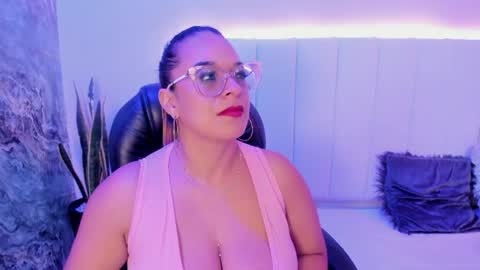 Snapshot of mhonikbelucci chatting on June 2026 11:09:01 AM MHONIK BELUCI online show from June 2026 11:09:01 AM