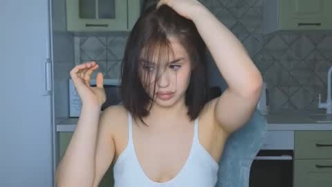 Mia online show from March 2025 02:57:02 AM