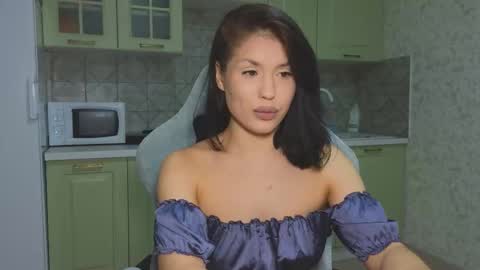 Mia online show from February 2026 08:47:01 PM