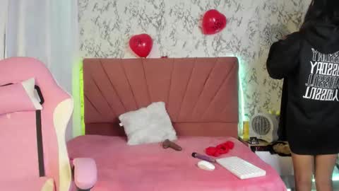 follow me MIA  online show from June 2026 09:37:02 PM