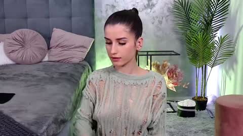 Freya Allen online show from January 2025 09:22:01 PM