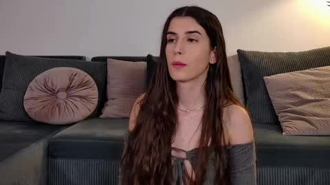 Freya Allen online show from April 2026 09:17:01 PM