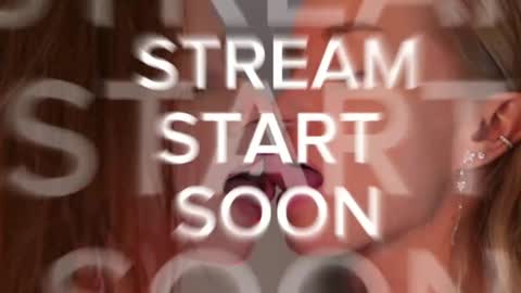 Snapshot of mia_cloudy chatting on May 2026 01:27:01 PM Mia and friends online show from May 2026 01:27:01 PM