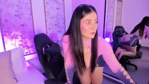 Snapshot of mia_collins96 chatting on July 2026 02:25:02 AM M I A online show from July 2026 02:25:02 AM