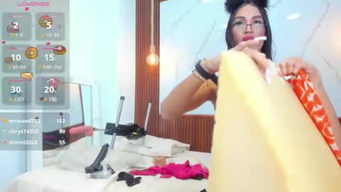 Mia Conde online show from February 2025 01:07:01 PM
