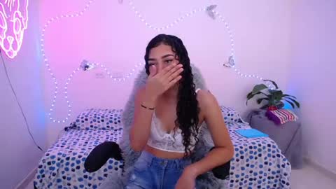 Snapshot of mia_cute_girl chatting on June 2026 12:18:01 PM mia_cute_girl online show from June 2026 12:18:01 PM