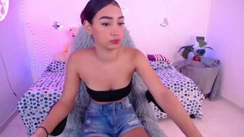Snapshot of mia_cute_girl chatting on June 2026 12:11:01 PM mia_cute_girl online show from June 2026 12:11:01 PM