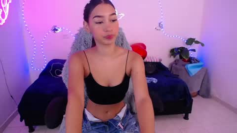 Snapshot of mia_cute_girl chatting on June 2026 12:20:01 PM mia_cute_girl online show from June 2026 12:20:01 PM