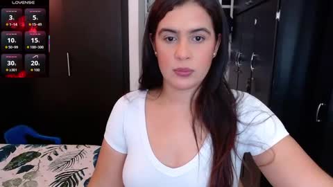 Mia online show from October 2025 02:34:01 AM