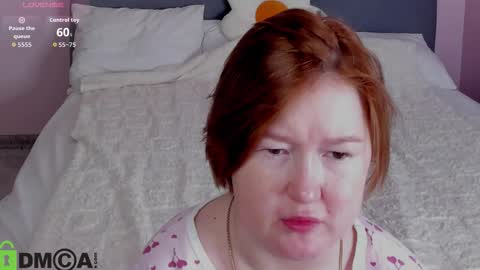 Mia online show from November 2025 03:01:02 AM