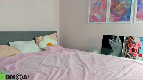 Mia online show from November 2025 03:08:02 AM