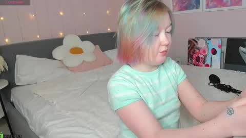 Mia online show from February 2026 02:21:02 AM