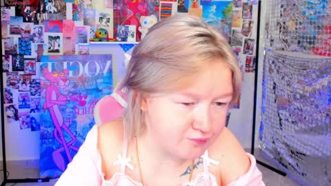 Mia online show from March 2026 02:44:02 AM