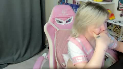 Mia online show from July 2026 03:23:01 AM