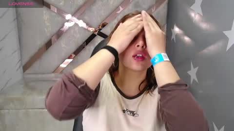 Mia online show from April 2026 01:36:02 PM