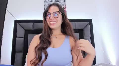 mia fox online show from February 2026 02:20:02 PM